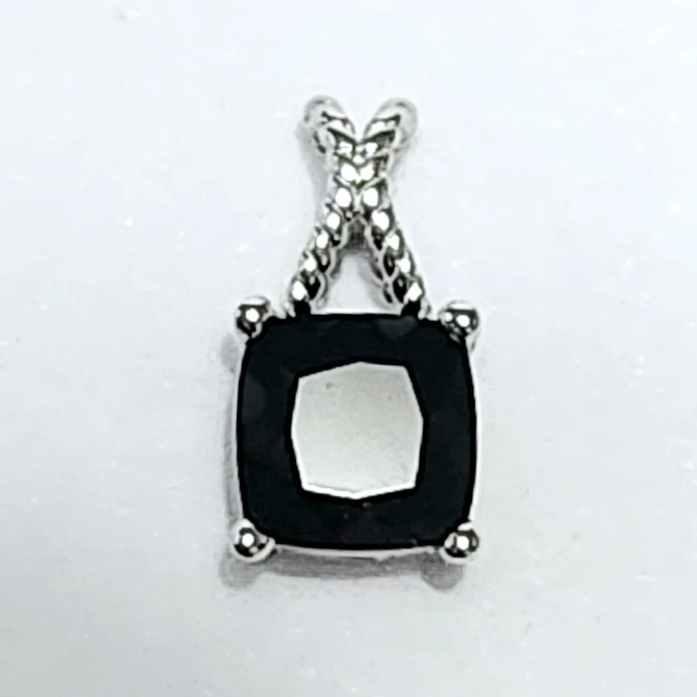 1.00 ct Topaz cushion Silver Pendant - Picture 8 of 11